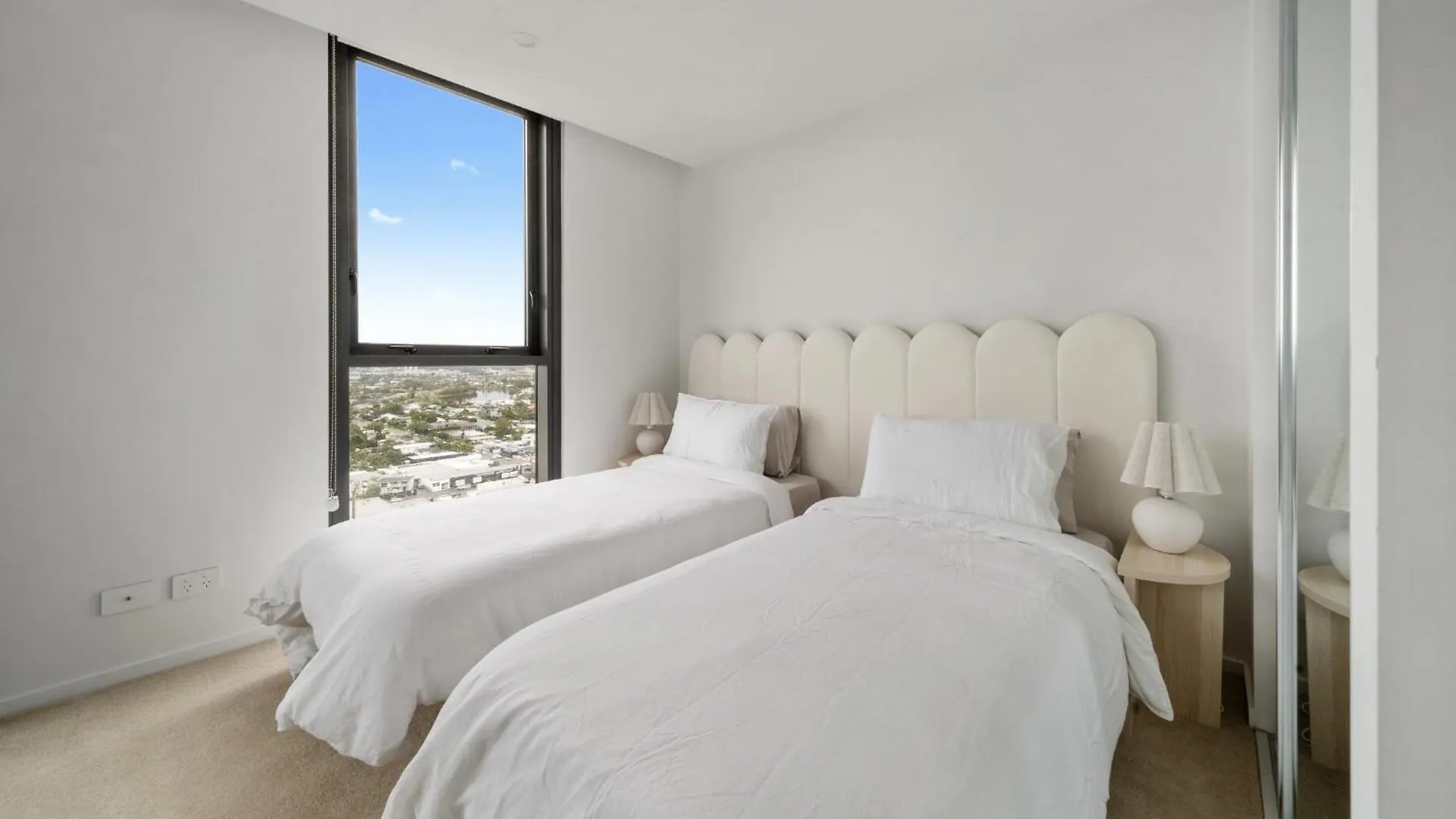 Sereno' Gold Coast 0*,  Australia